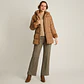 Parka Larga Camel con Gorro Peludo y Detalles de Peluche Lorenzo di Pontti - Miniatura 3