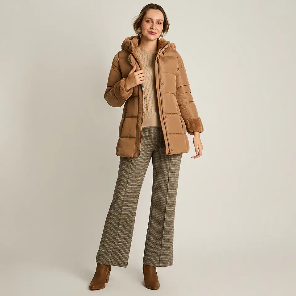 Parka Larga Camel con Gorro Peludo y Detalles de Peluche Lorenzo di Pontti 3