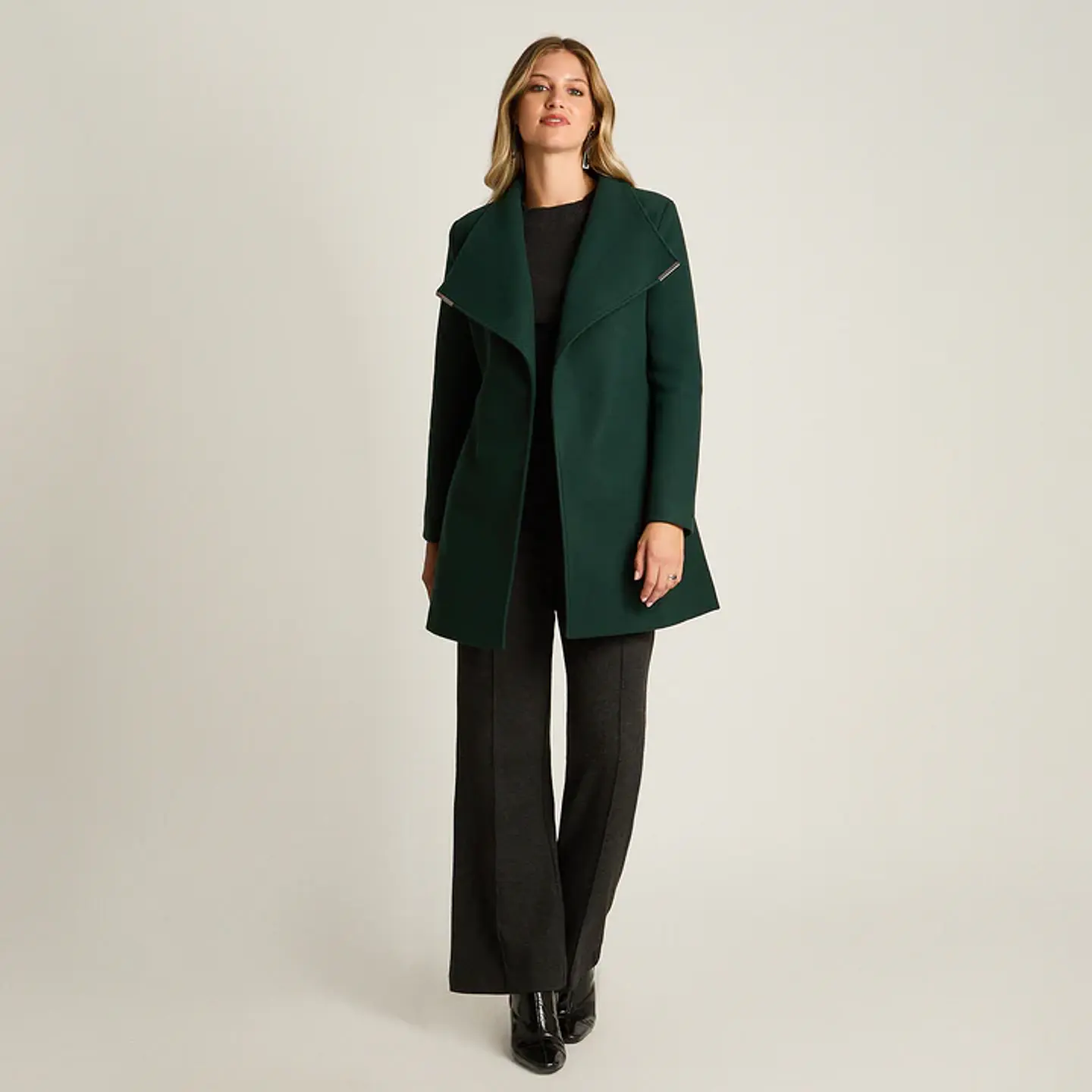 Abrigo Verde con Amarra en Cintura y Cuello Alto 918514 3