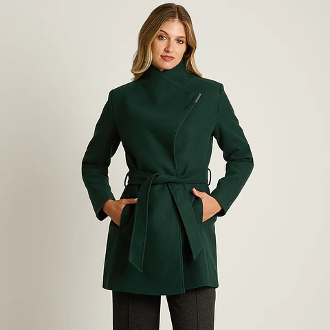 Abrigo Verde con Amarra en Cintura y Cuello Alto 918514
