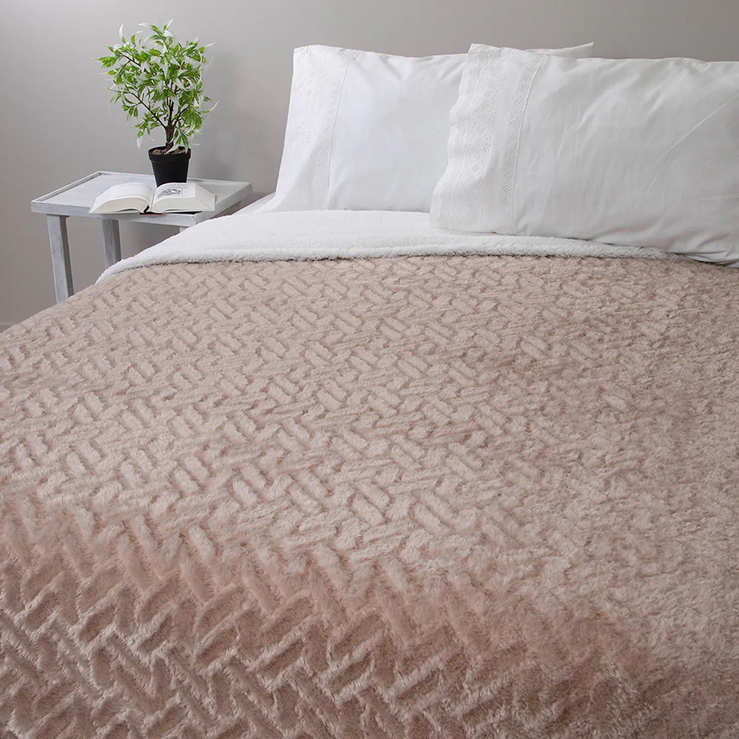 FRAZADA PLUSH SHERPA 2P COMERCIAL DORAL FRPLUSH20 9