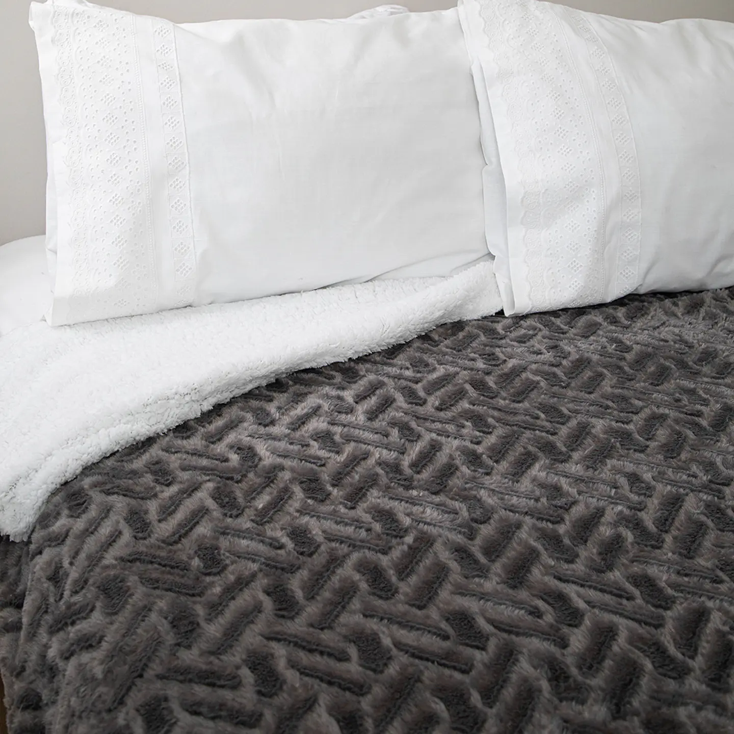 FRAZADA PLUSH SHERPA 2P COMERCIAL DORAL FRPLUSH20 32