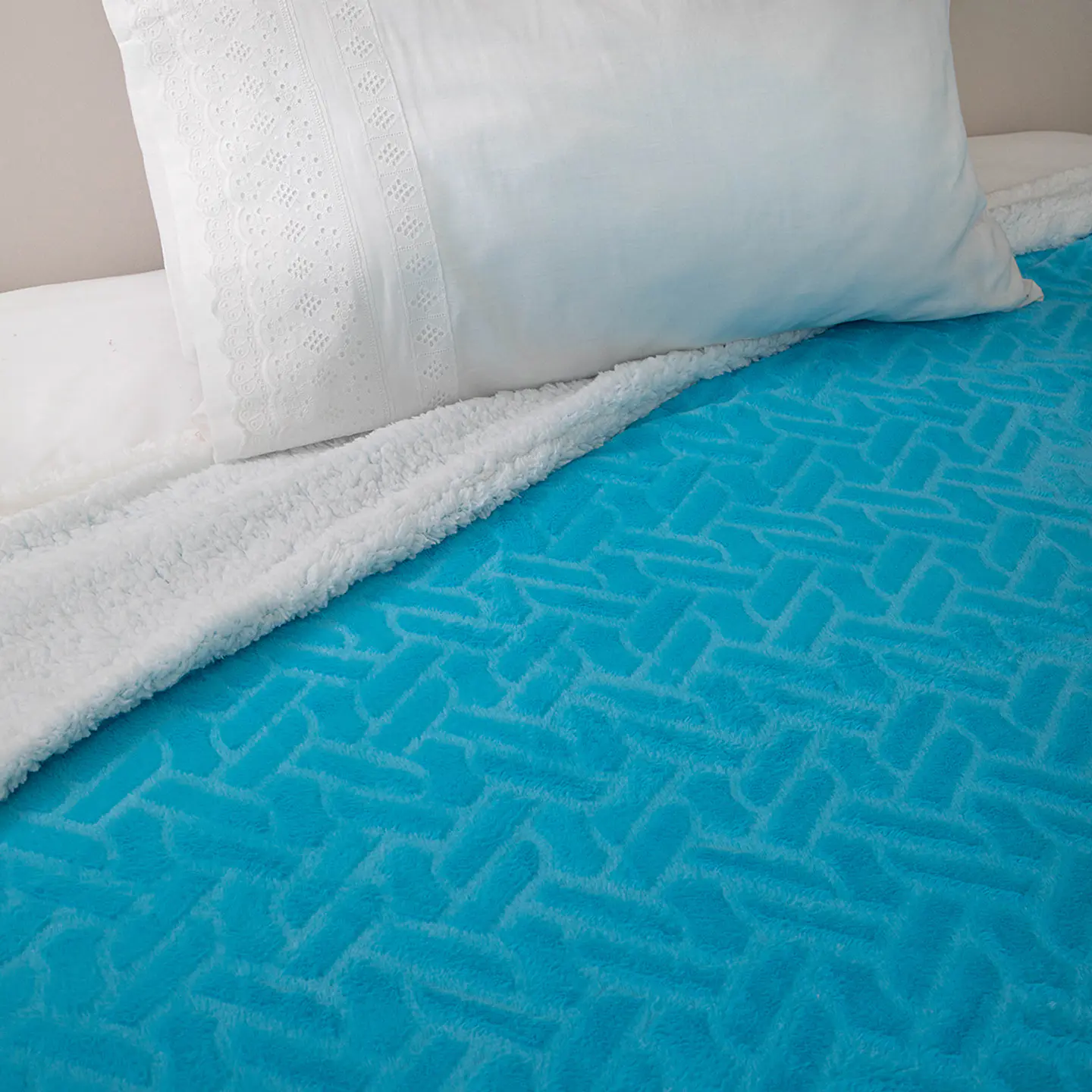 FRAZADA PLUSH SHERPA 1.5P COMERCIAL DORAL FRPLUSH15 31