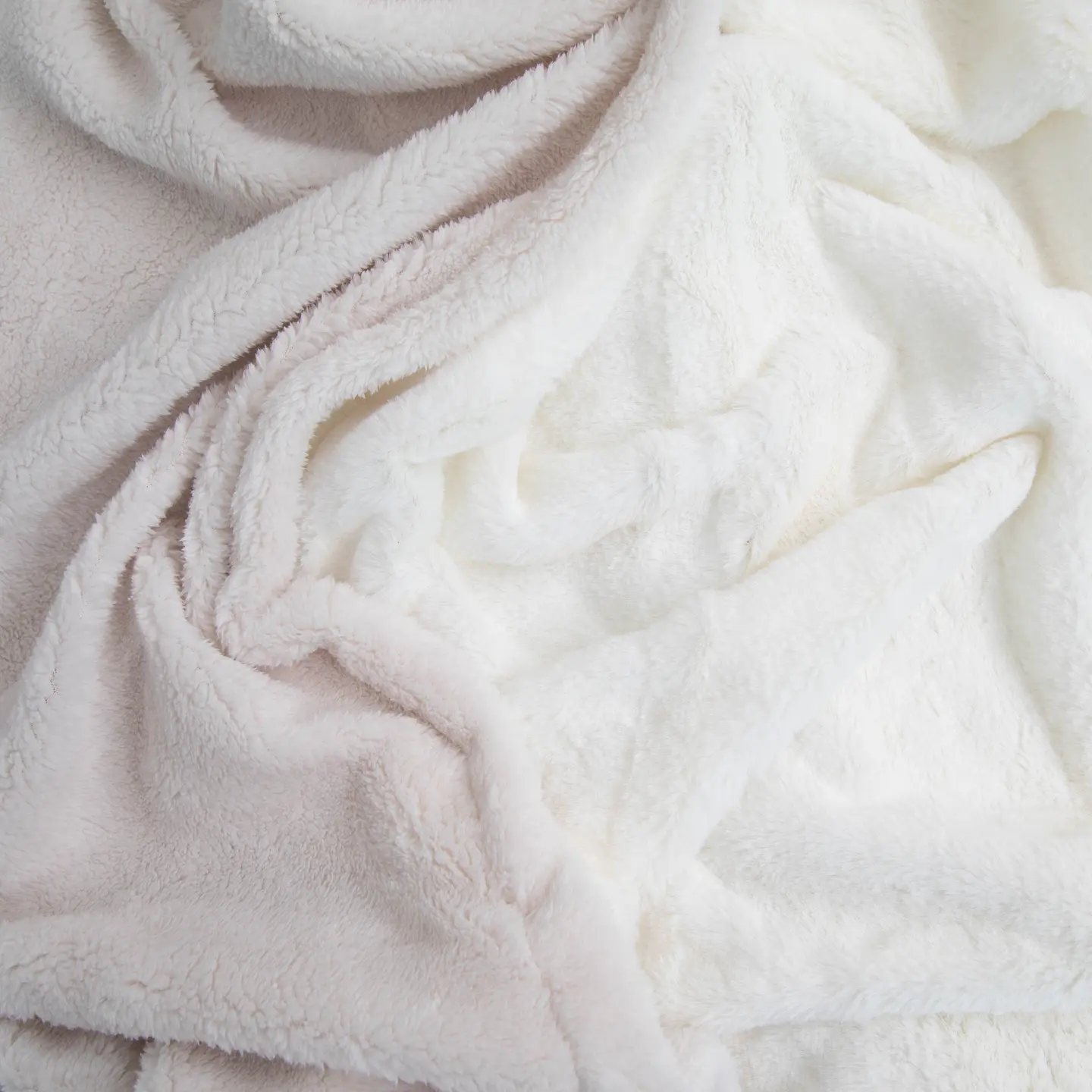 FRAZADA FLUFFY SHERPA 1.5PZA COMERCIAL DORAL FRFLUFF15 20