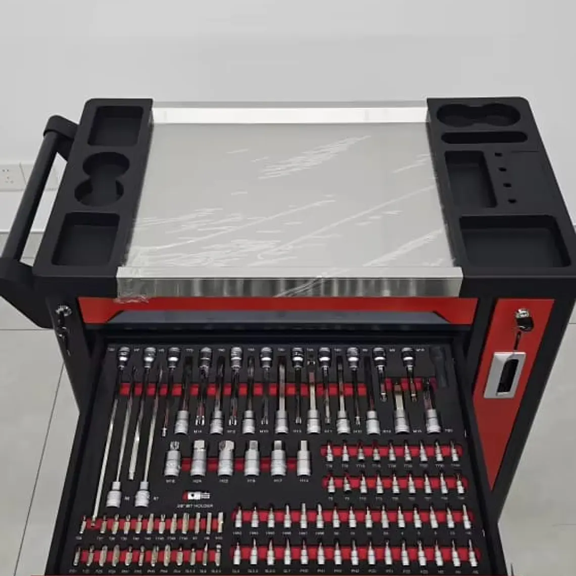 Caja con 258 herramientas 3