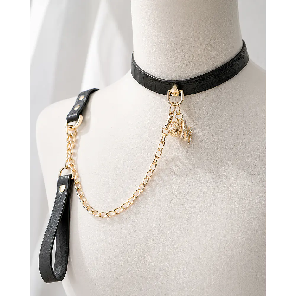 Collar de Tracción Dorado Ajustable BDSM