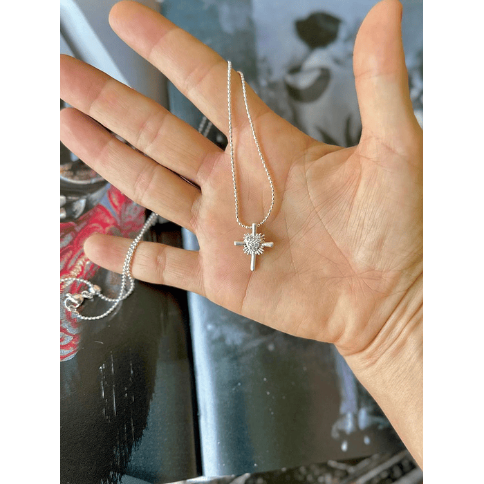 Cadenita cruz sagrada  1