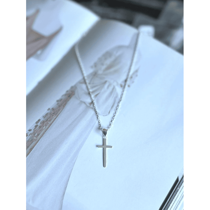 Cadena religiosa con cruz simple de plata  2