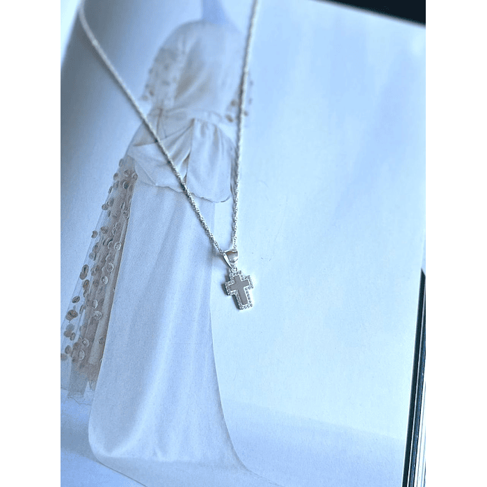 Cadena religiosa con cruz con circones de plata 1