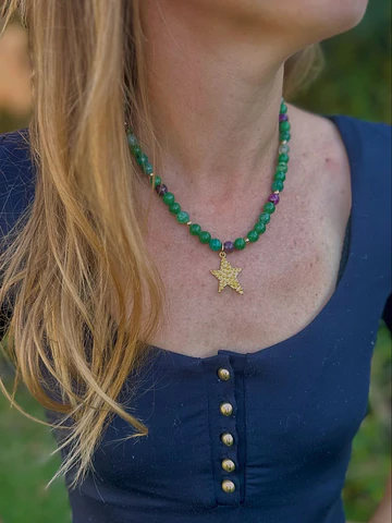 Collar piedras verde
