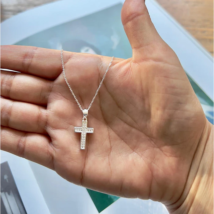 Cadena religiosa con cruz con circones de plata 2