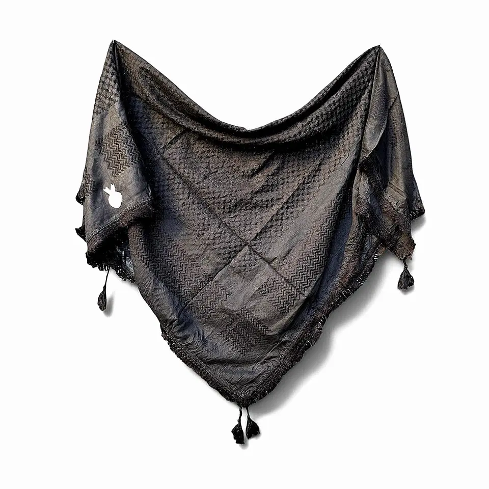 Kufiya negra con entramado pequeño 130x130 cm 1