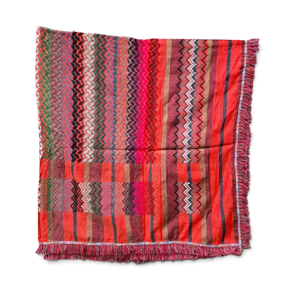 Kufiya roja y multicolor con entramado pequeño 150x150 cm 2