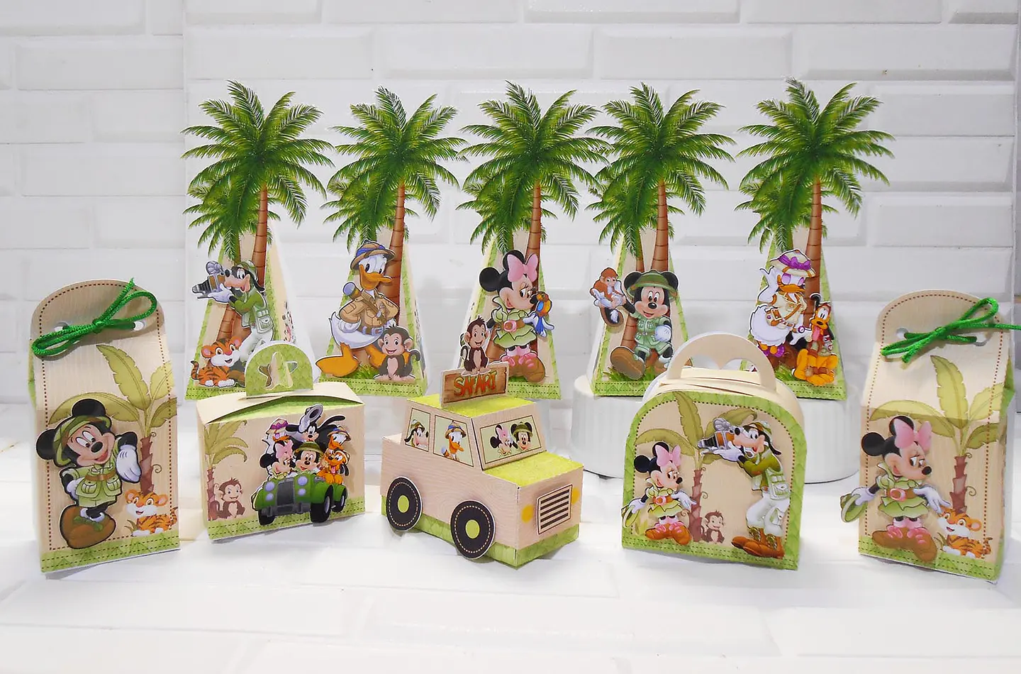 ARQUIVO DE CORTE MICKEY SAFARI 51 1