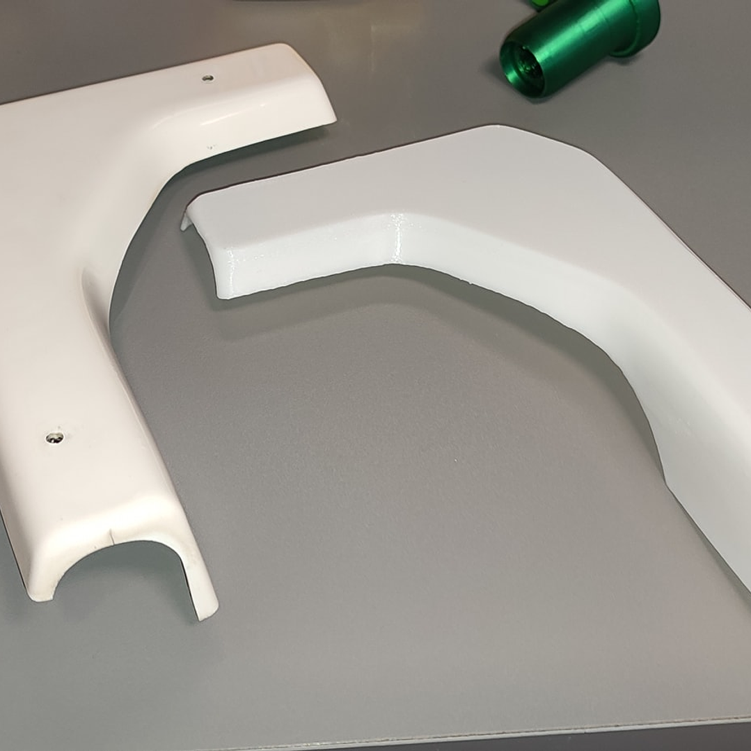 Tampa em L Porta p/ Caravana 1