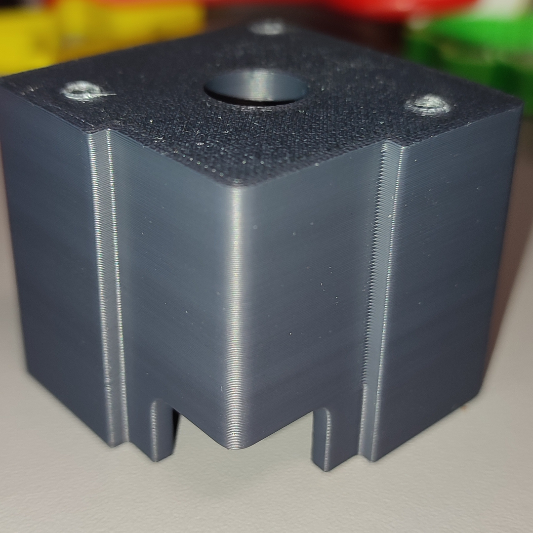 Encaixe da Roda Grelhador Naterial Hudson XL 1