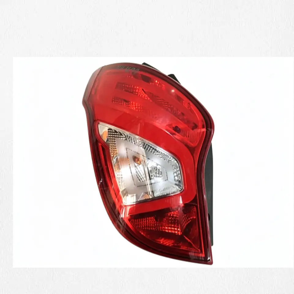 Foco trasero izquierdo ssangyong  korando 2015 1