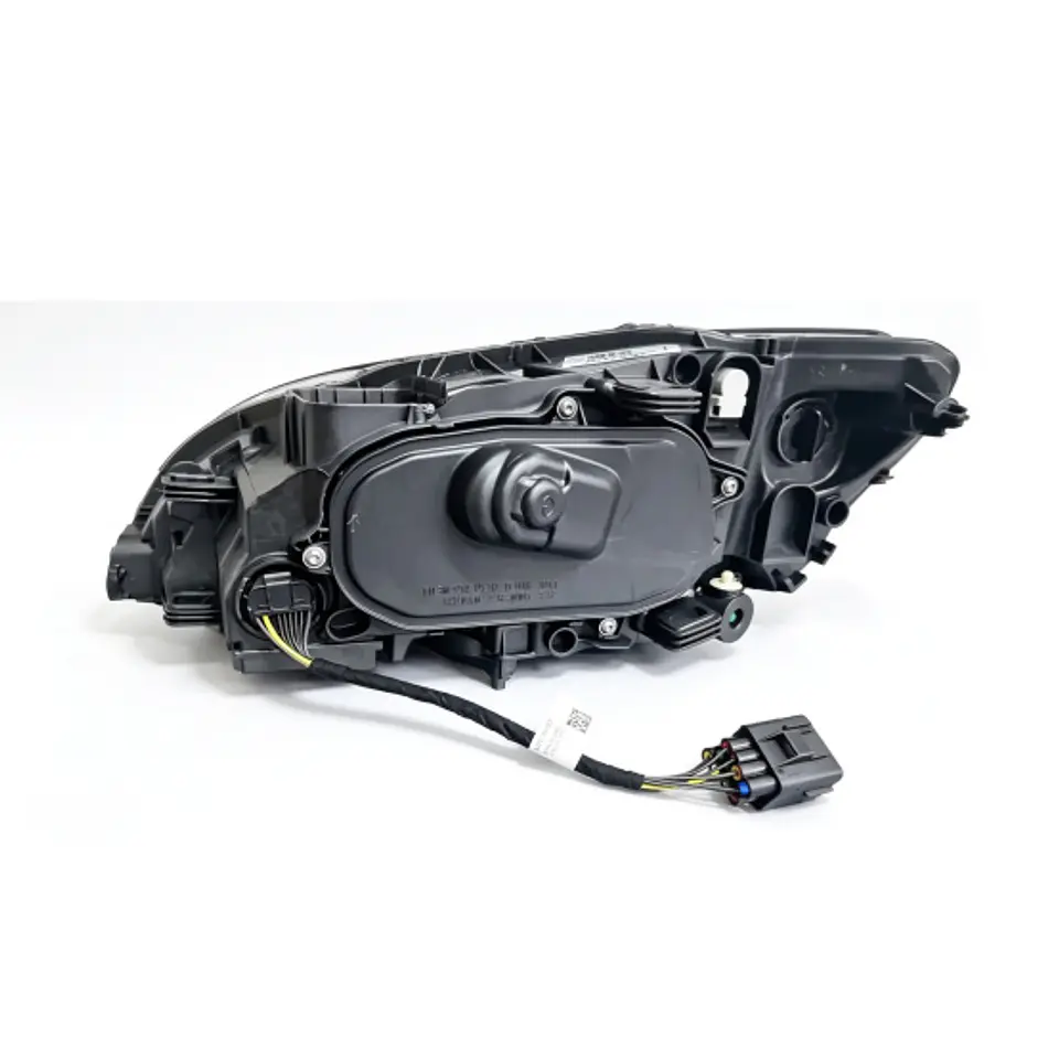 Volvo s 60 año 2019 óptico Derecho  2