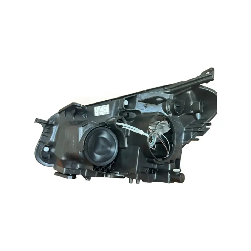 Nissan Qashqai año 2012 óptico Derecho  3