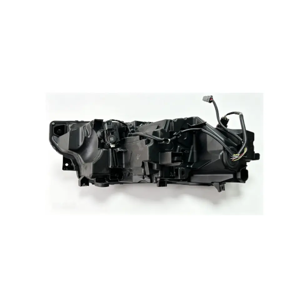 Nissan xtrail año 2023 óptico Izquierdo Inferior  3