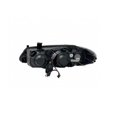 Nissan almera año 2009 óptico Derecho 