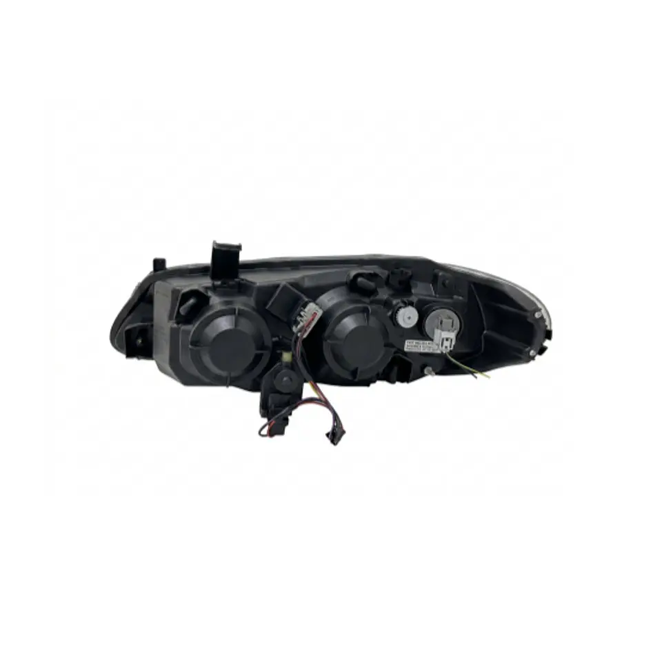 Nissan almera año 2009 óptico Derecho  2