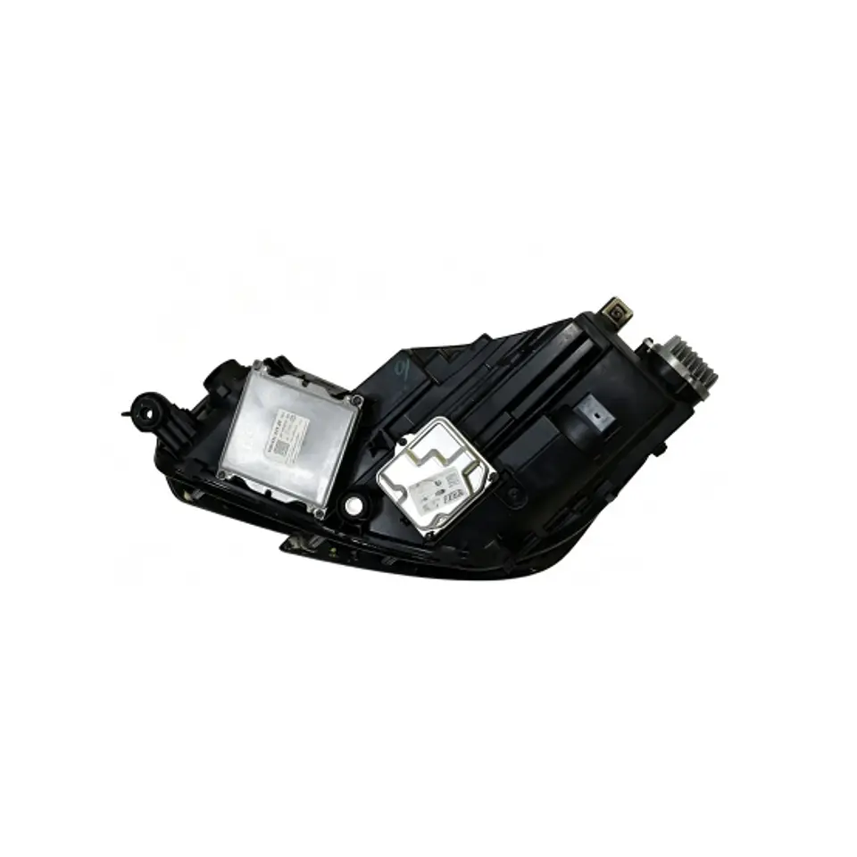 Audi a4 año 2017 óptico Derecho original Led  3