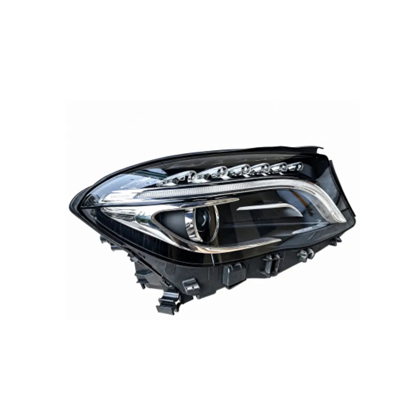 Mercedes benz GLA 200 año 2020 óptico Derecho original  2