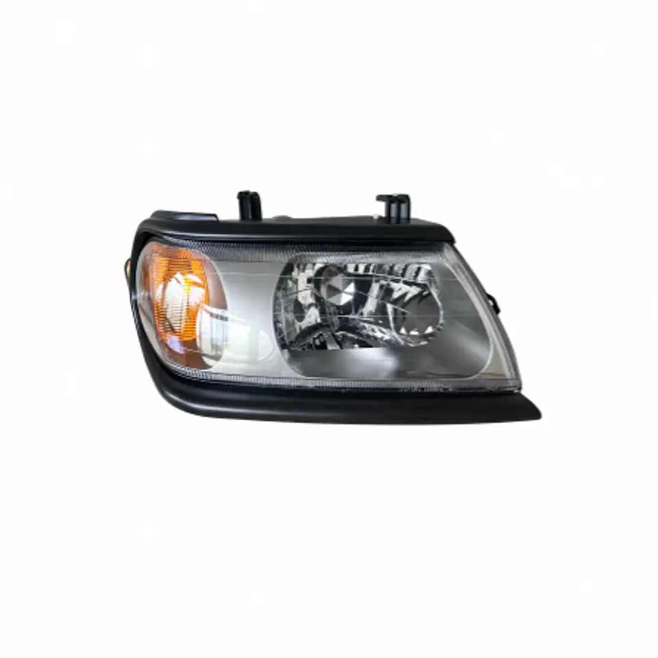 Mitsubishi montero sport año 2003 óptico derecho  3