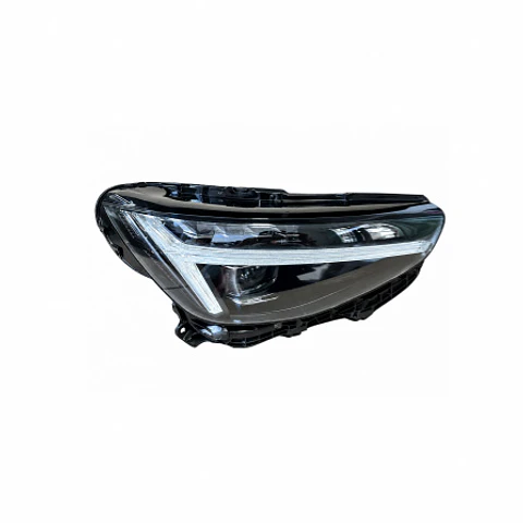 volvo XC40 año 2023 óptico derecho 