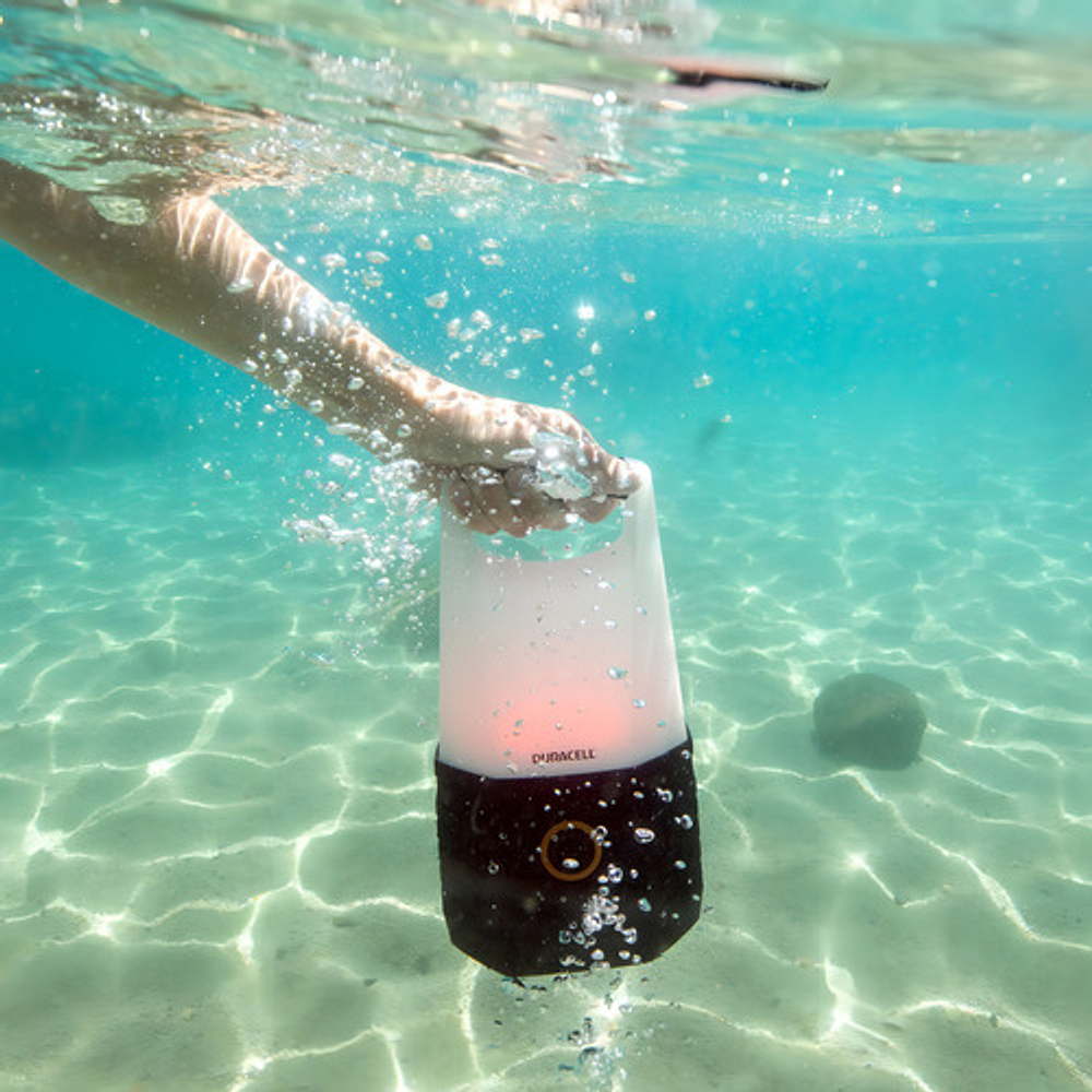 Linterna Farol Led Duracell 500 Lumen Estanco / Flota Color Negro