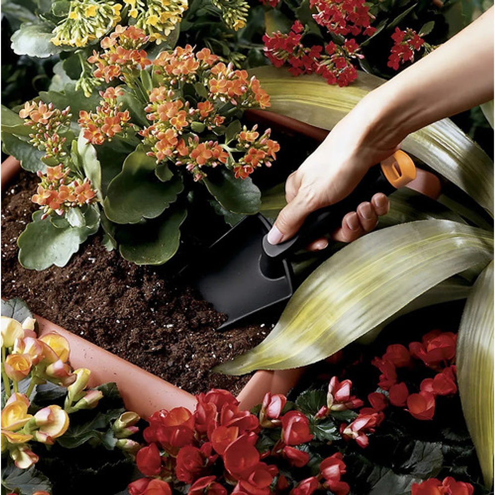 Pala De Mano Fiskars De Fibra Compuesta