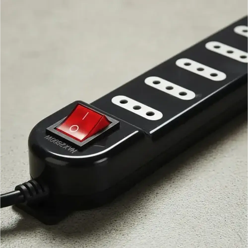 Alargador Zapatilla Macrotel 5 metros 5 posiciones Con Switch Negro