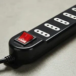 Alargador Zapatilla Macrotel 5 metros 5 posiciones Con Switch Negro