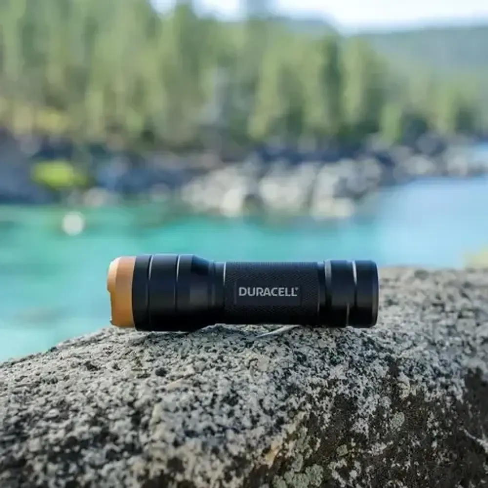 Linterna Aluminio 250 Lumens 3AAA  Negro Duracell