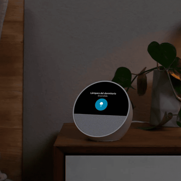 Amazon Alexa Echo Spot 2024 White 4