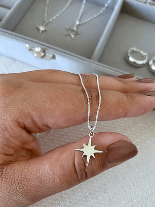 COLLAR ROSA DE LOS VIENTOS 925