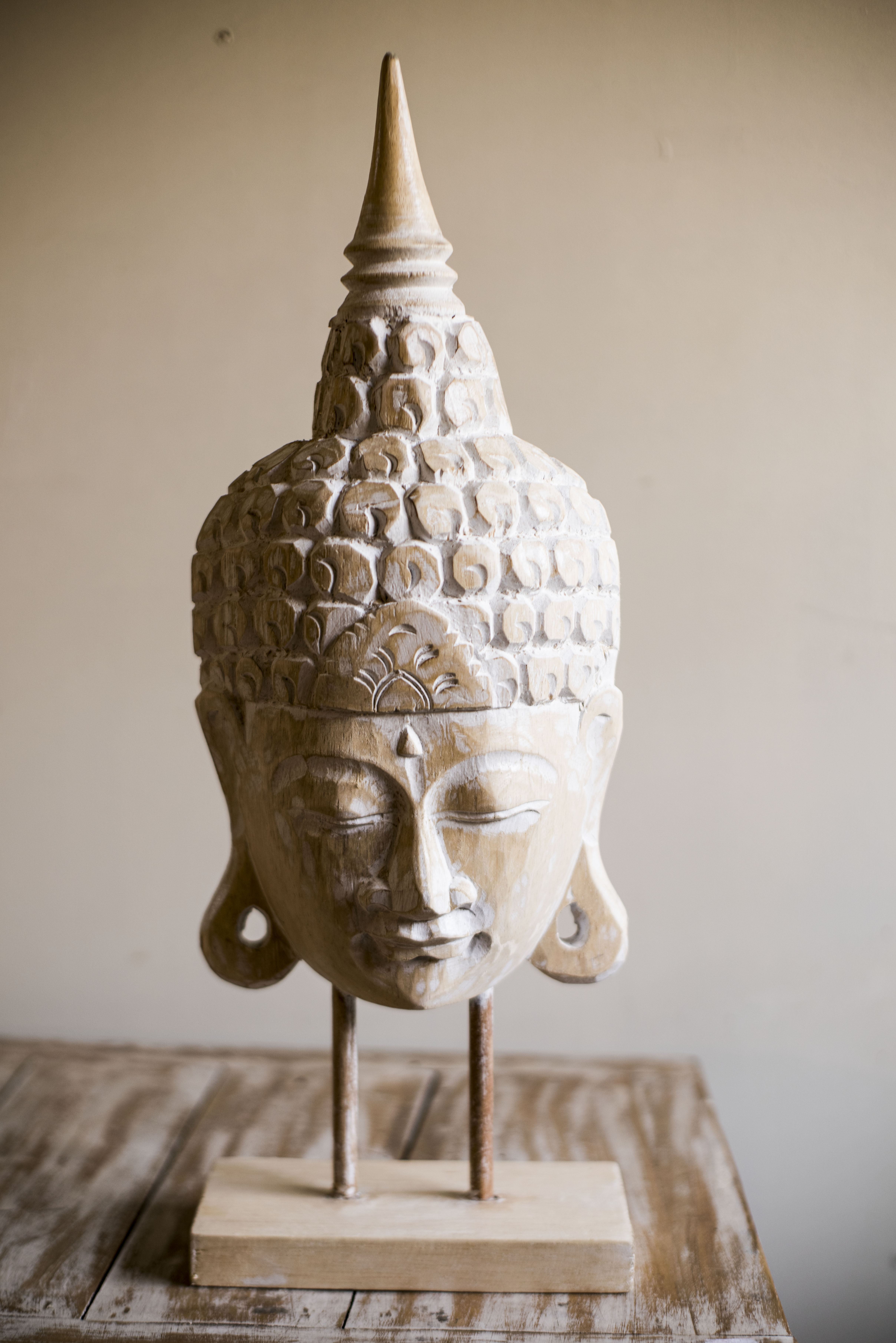 Buda Stand Head