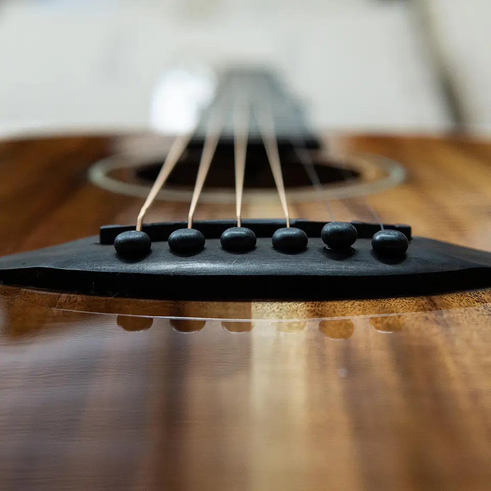 Guitarra Travel Mahori MAH-3604E-HG + Funda 4