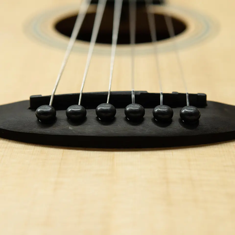 Guitarra Travel Mahori Nylon Mahn-3601Eq + Funda 3