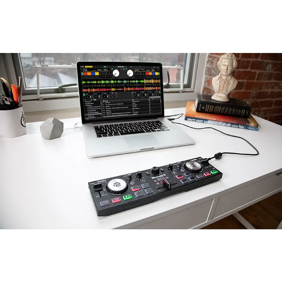 Controlador Dj  DJ2GO2 Touch Numark 4