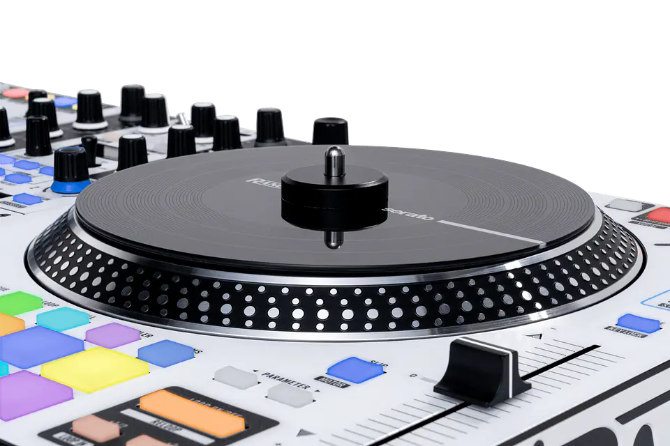 Controlador motorizado DJ 2 Canales ONEMKII  Rane 6