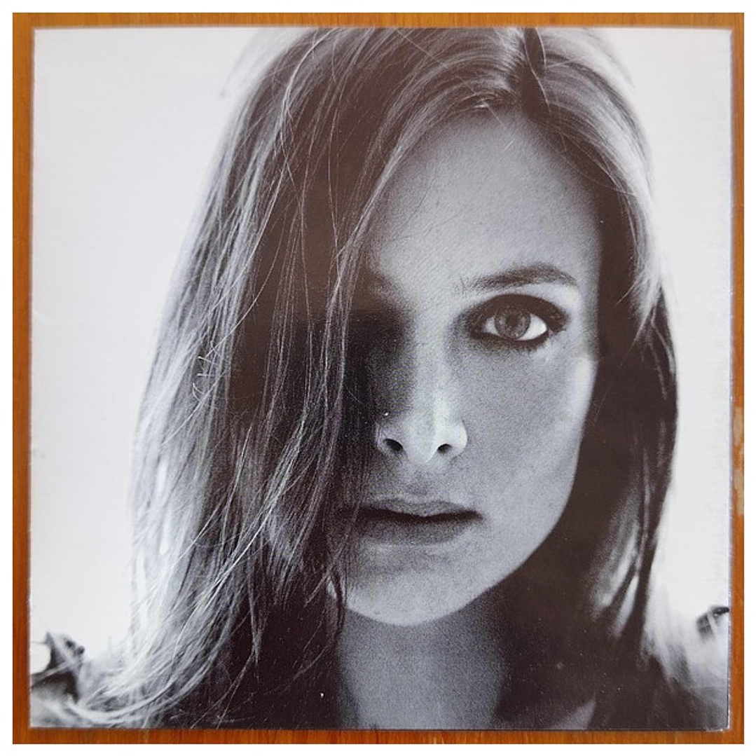 NICOLE - APT. / CD USADO 8