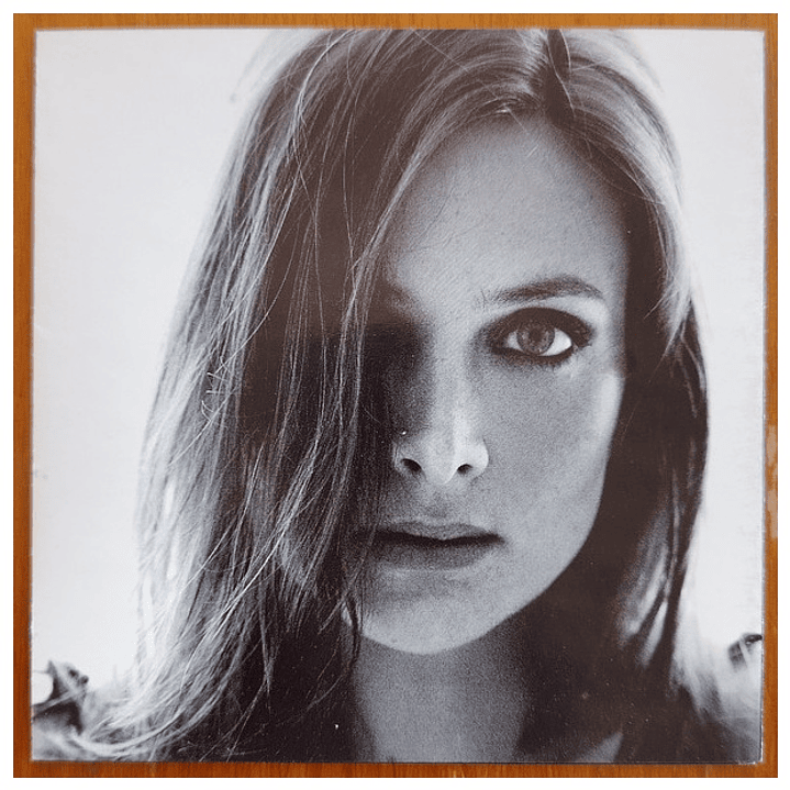 NICOLE - APT. / CD USADO 8