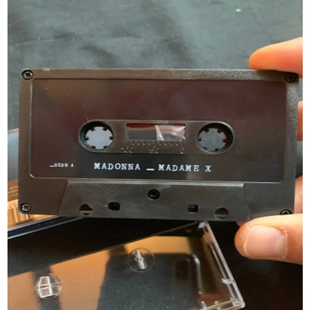 MADONNA - MADAME X / CASSETE 3