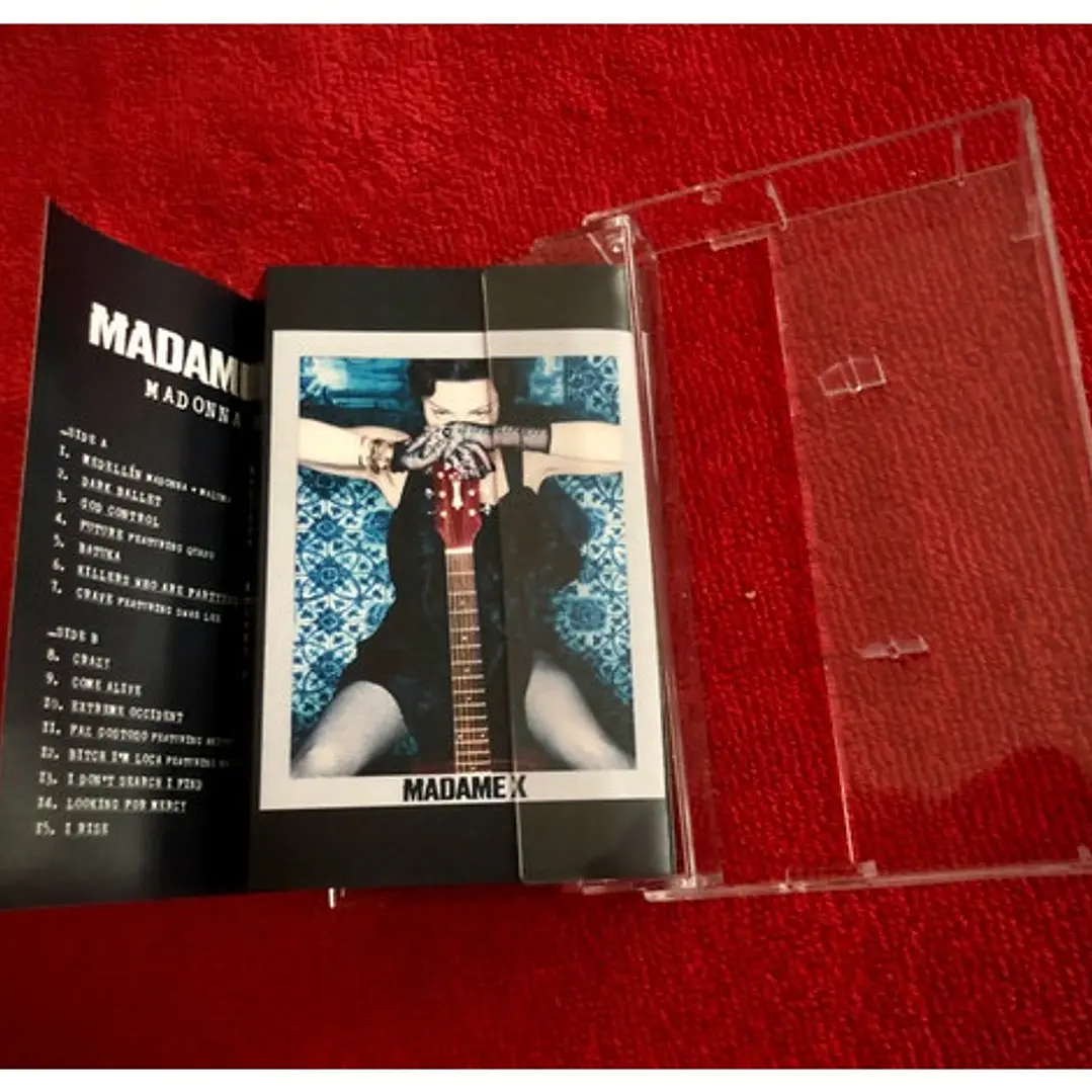 MADONNA - MADAME X / CASSETE 10