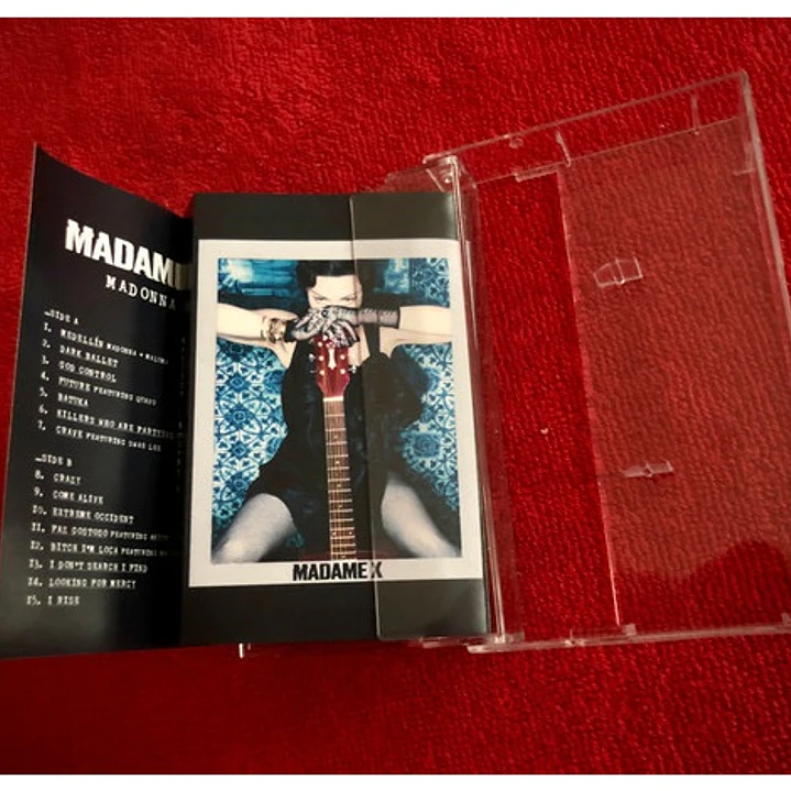 MADONNA - MADAME X / CASSETE 10