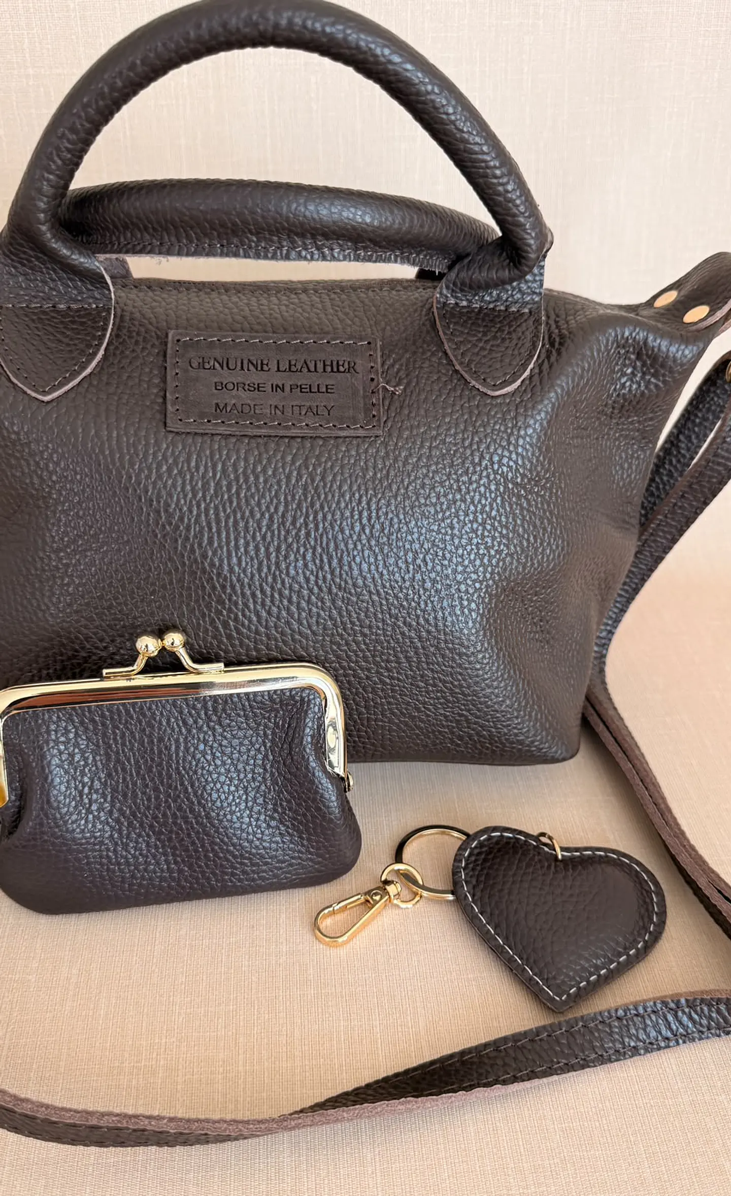Conjunto Mala + Porta-moedas + Porta-chaves em Couro Genuíno Chocolate 2