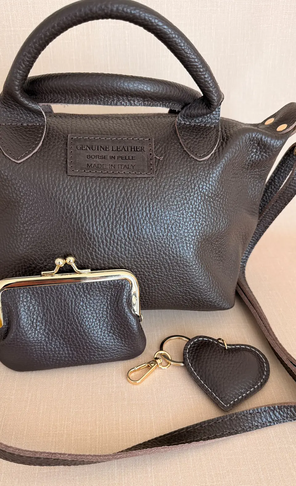 Conjunto Mala + Porta-moedas + Porta-chaves em Couro Genuíno Chocolate 2