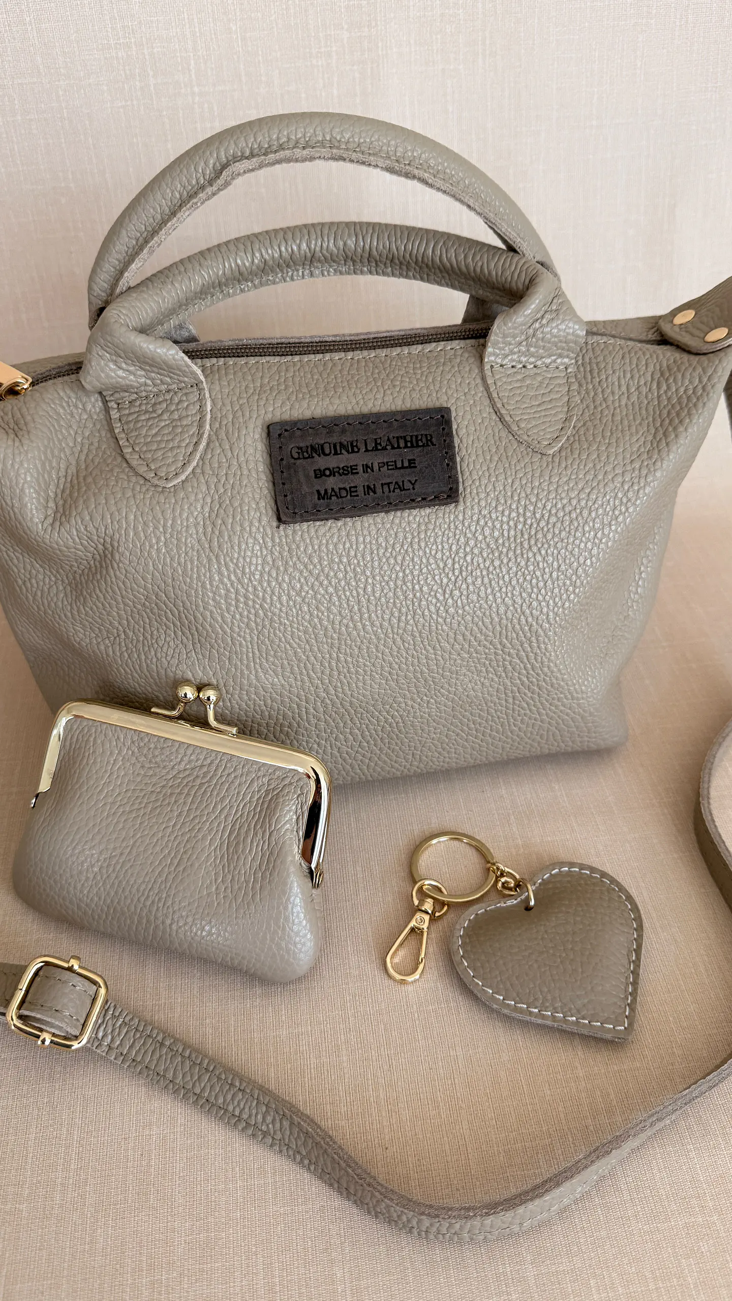 Conjunto Mala + Porta-moedas + Porta-chaves em Couro Genuíno Taupe 2